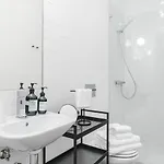 Casa Boma - Modern And Stylish With Private Terrace - Lapa Iv 리스본